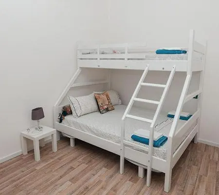 Nana Hostel